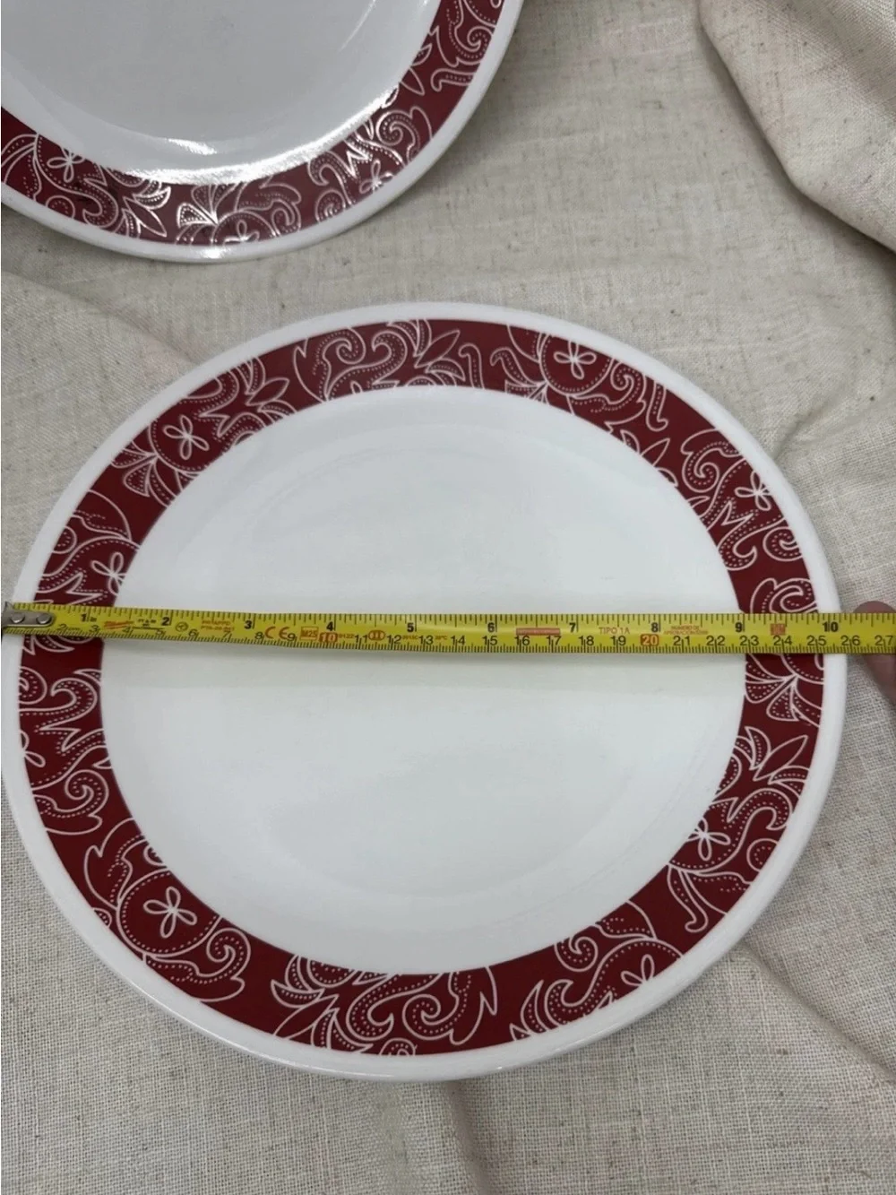 SET OF 4 - CORNING CORELLE - BANDHANI - RED SCROLLS - 10 1/4